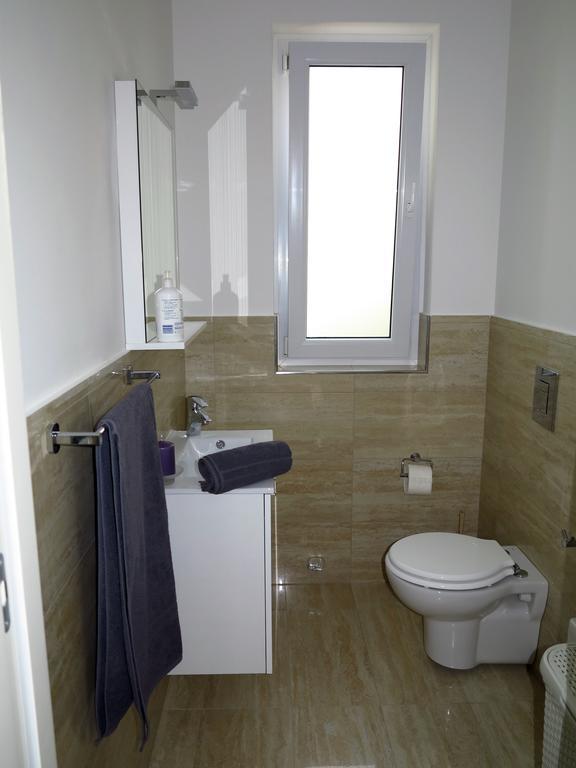 زادار Apartments Rotiroti المظهر الخارجي الصورة
