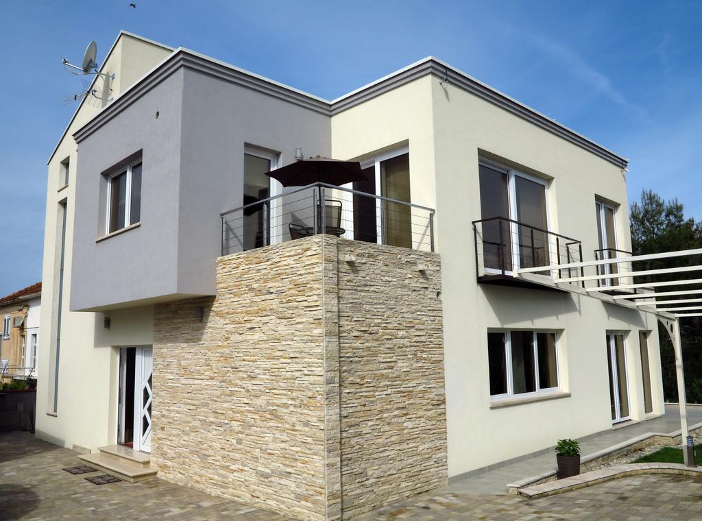 زادار Apartments Rotiroti الغرفة الصورة