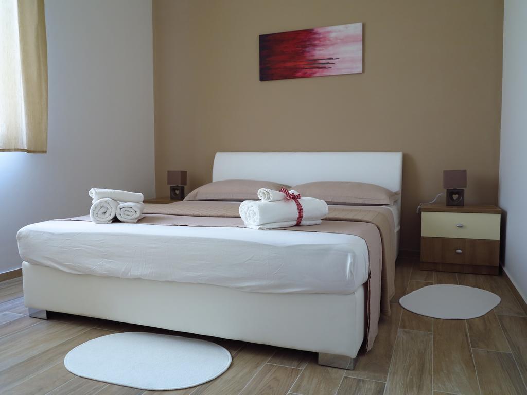 زادار Apartments Rotiroti المظهر الخارجي الصورة