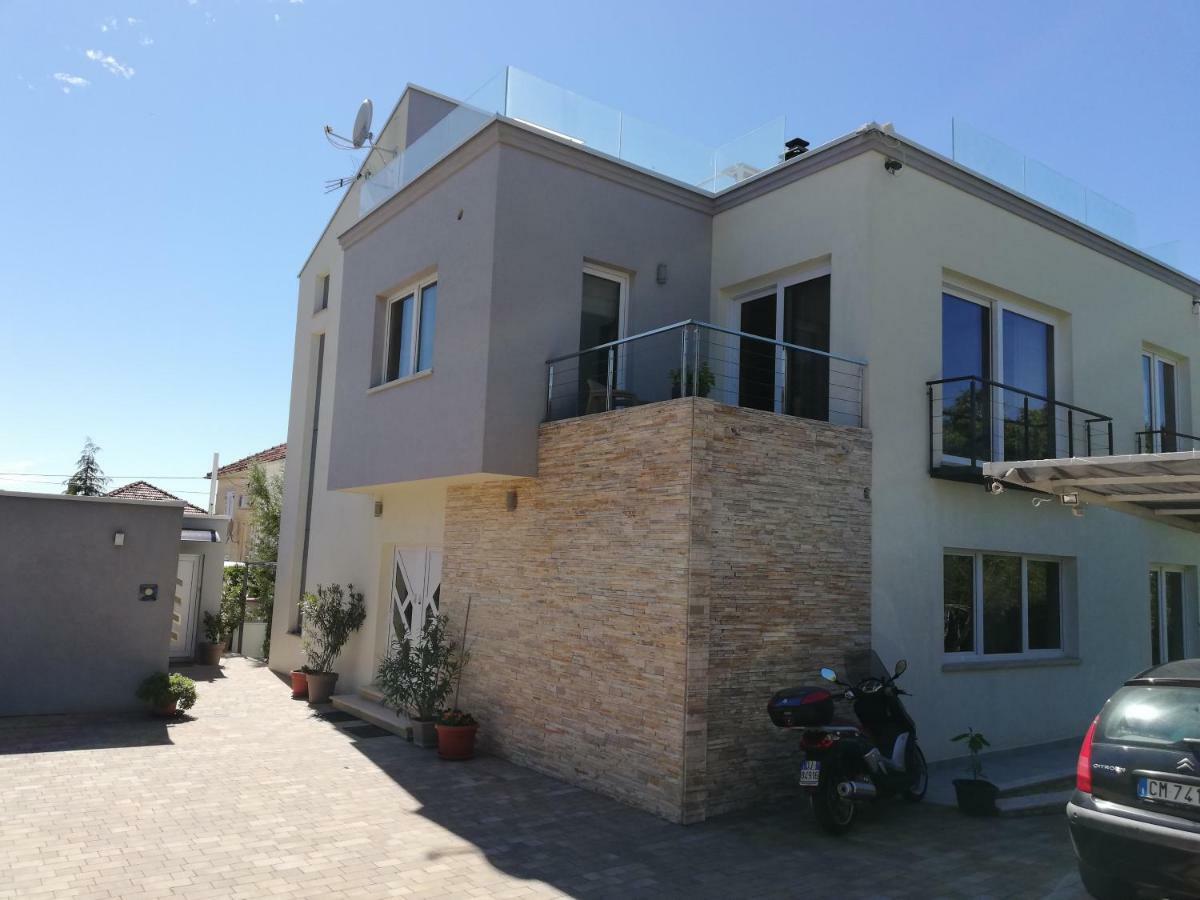 زادار Apartments Rotiroti المظهر الخارجي الصورة