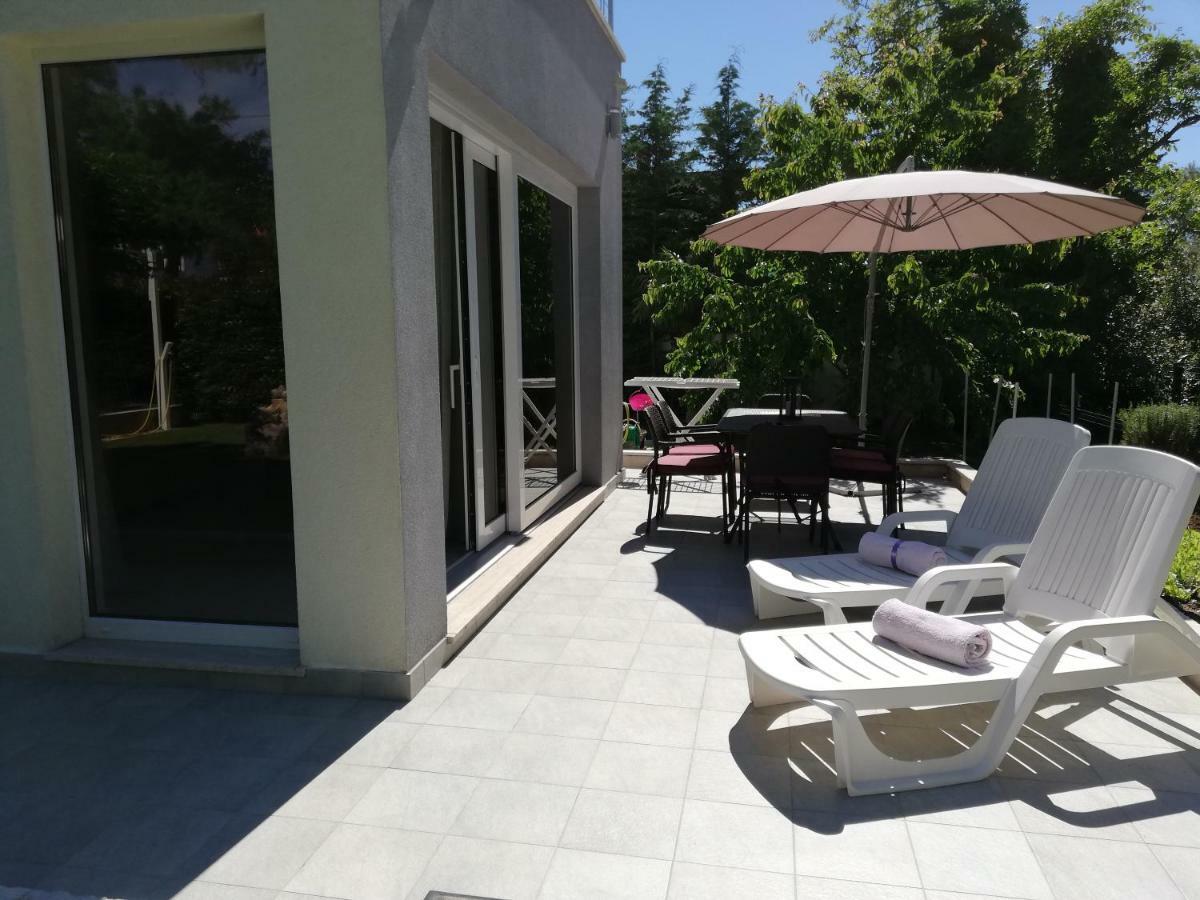 زادار Apartments Rotiroti المظهر الخارجي الصورة
