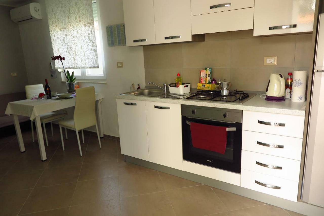 زادار Apartments Rotiroti المظهر الخارجي الصورة