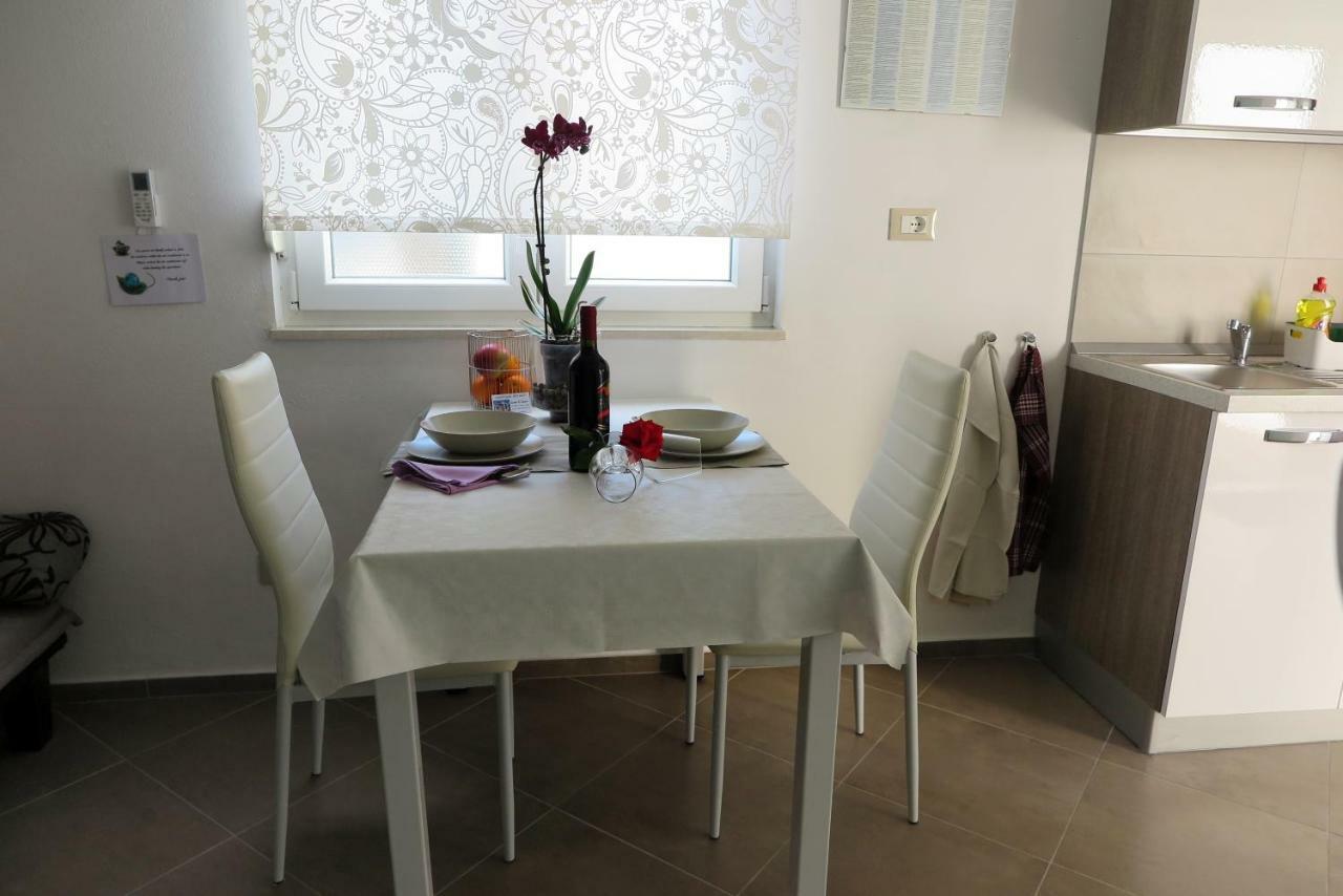 زادار Apartments Rotiroti المظهر الخارجي الصورة