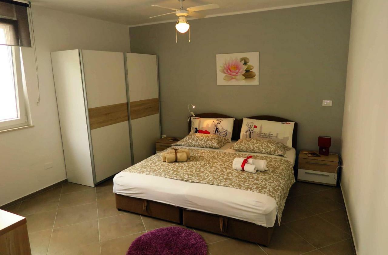 زادار Apartments Rotiroti المظهر الخارجي الصورة